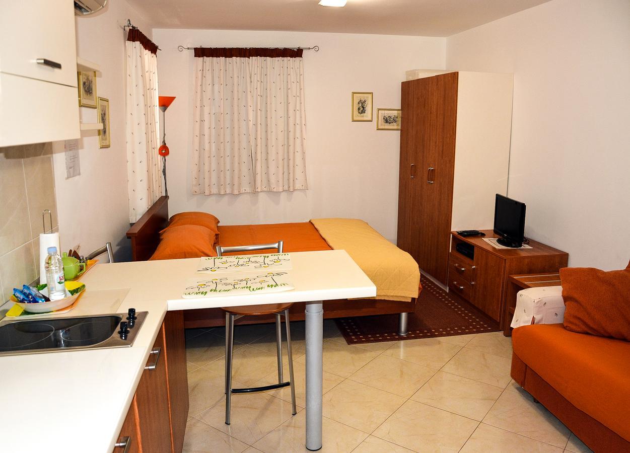 Santa Croce Free Parking * Rovinj